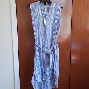 Nwt gaptunuc dress size M